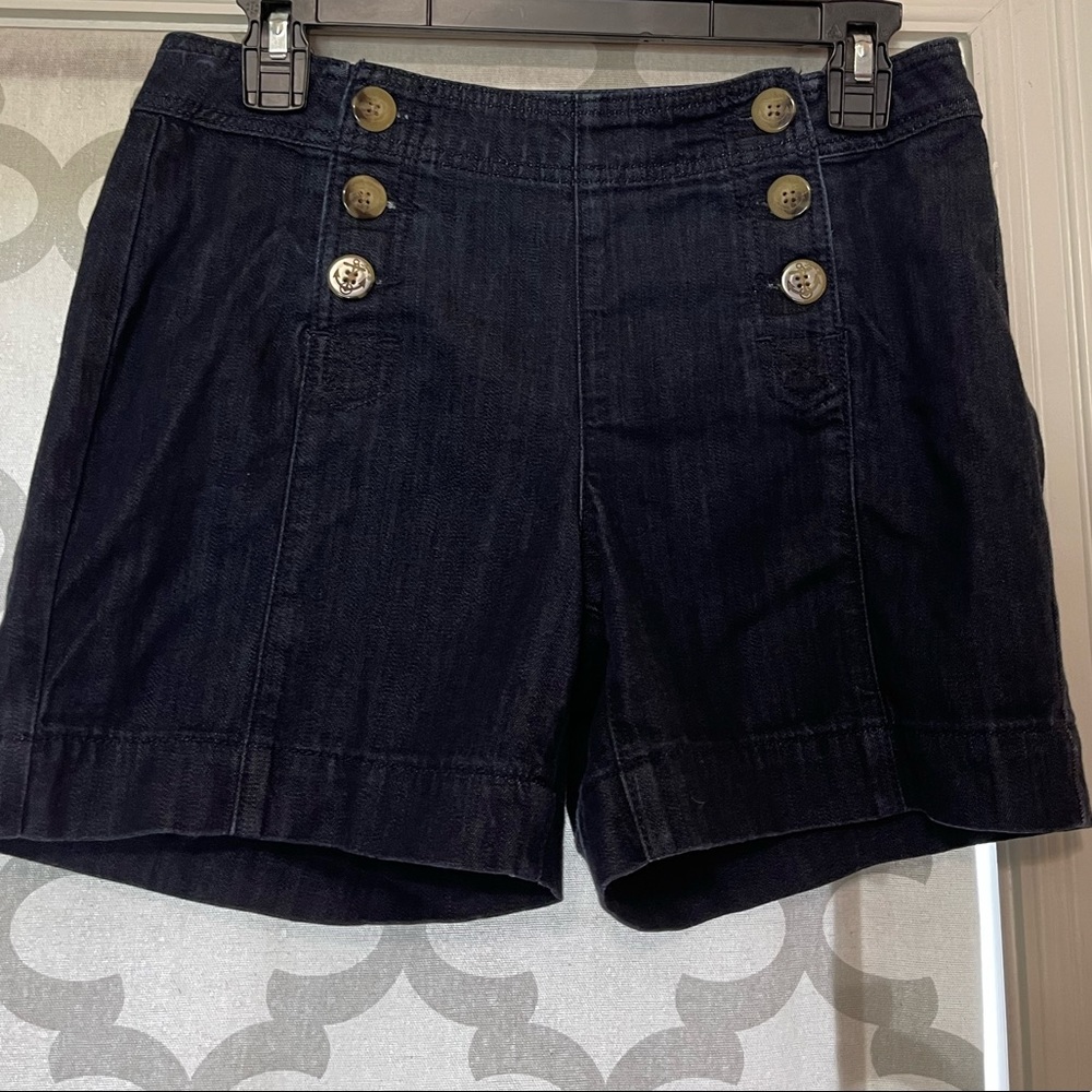 Blue Jean shorts, size 28(us size 6).